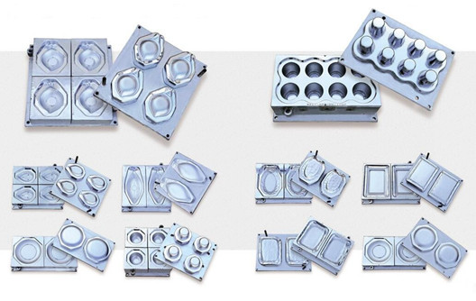 diferentes moldes de vajilla de melamina