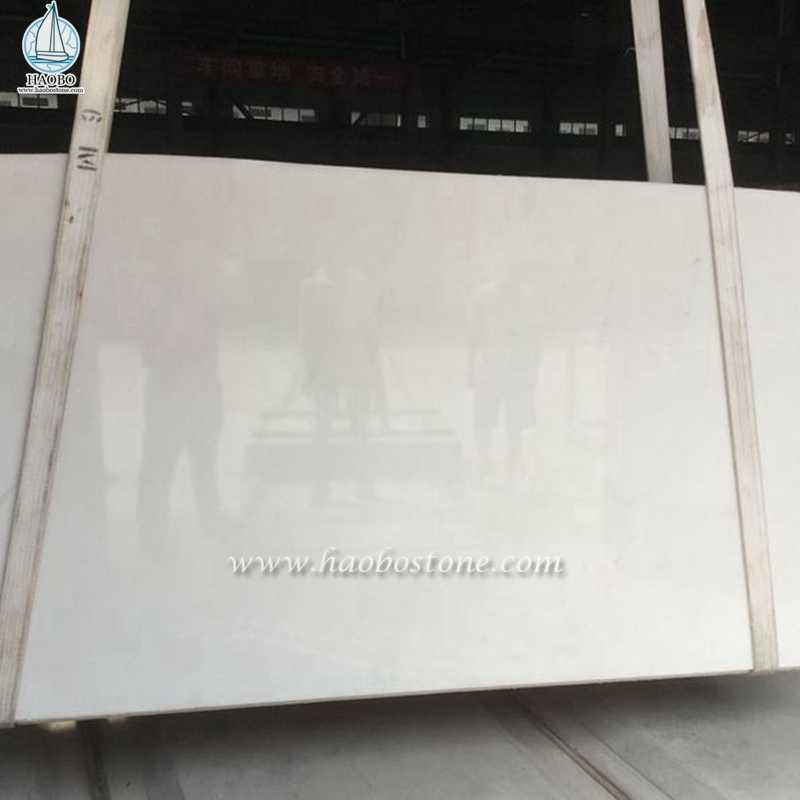 Losa de mármol blanco puro de calidad de China para pisos y paredes
