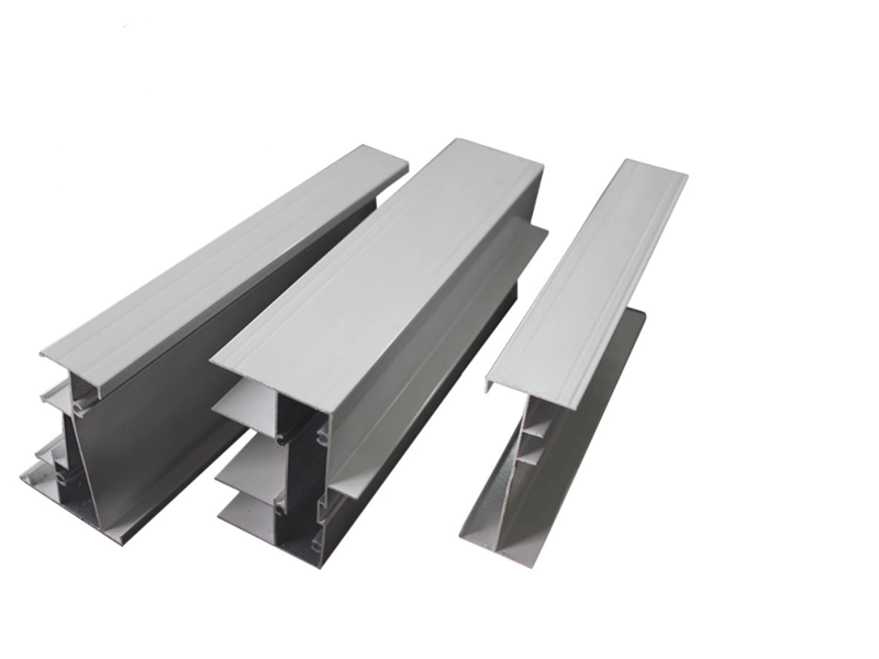 Perfil de aislamiento térmico de aluminio con revestimiento de PVDF para materiales industriales
