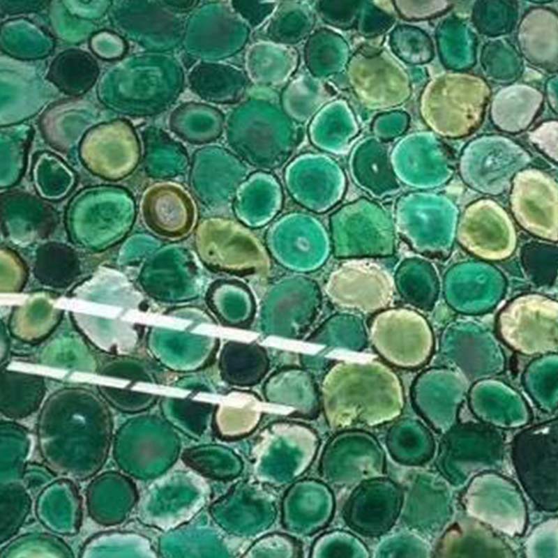 Losa de ágata verde compuesta con mosaico de vidrio
