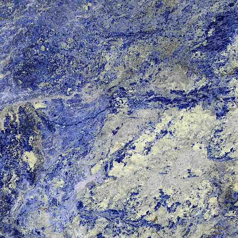 Piedra preciosa azul sodalita de Brasil
